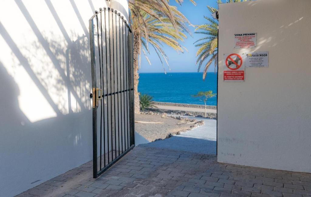 Casa Aguamarin Playa Roca Apartment Costa Teguise Exterior photo